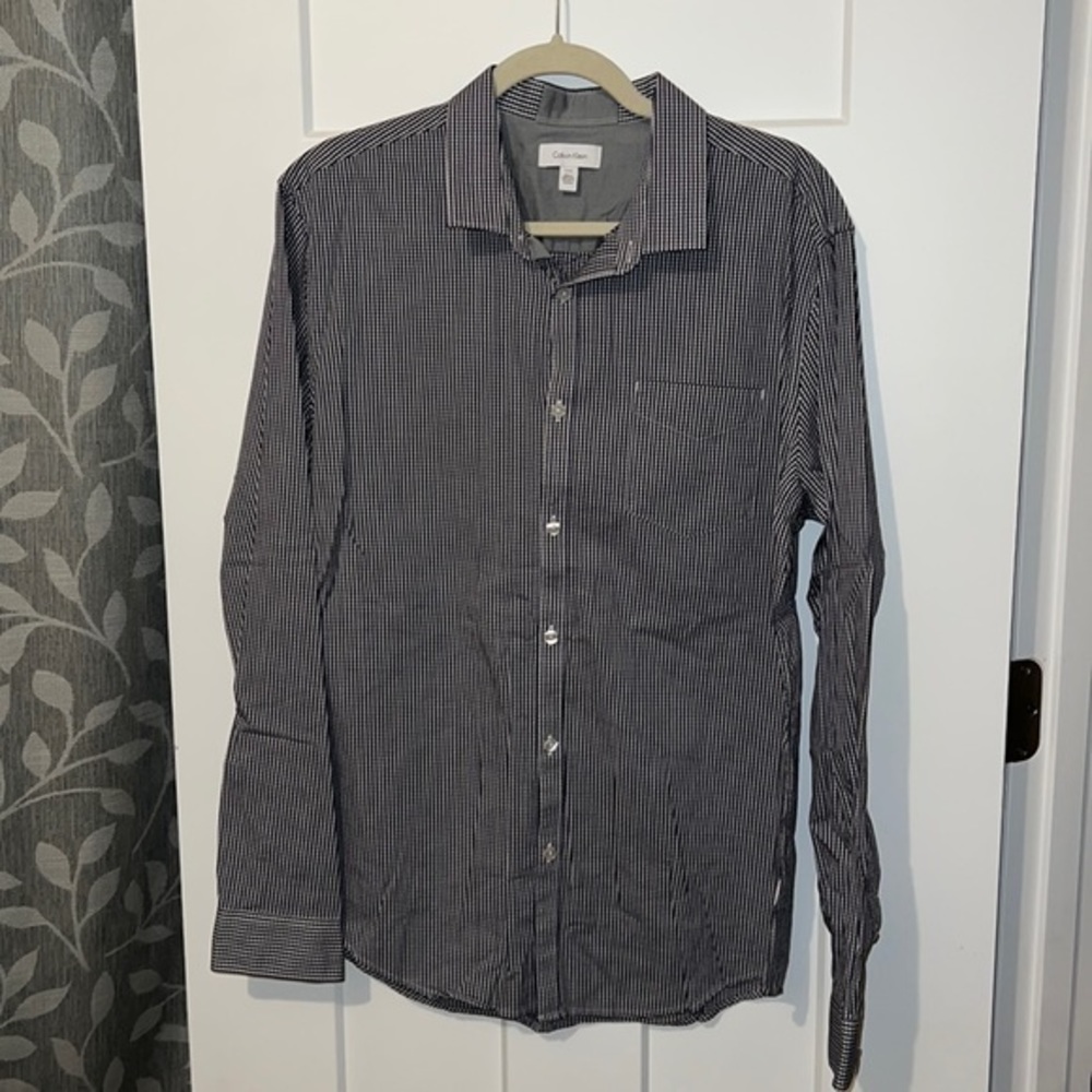 Calvin Klein small navy checkered, print button down